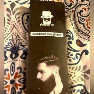 Beard flat iron. Nib. Funny gag gift for your beard loving man. 😂 quick gift